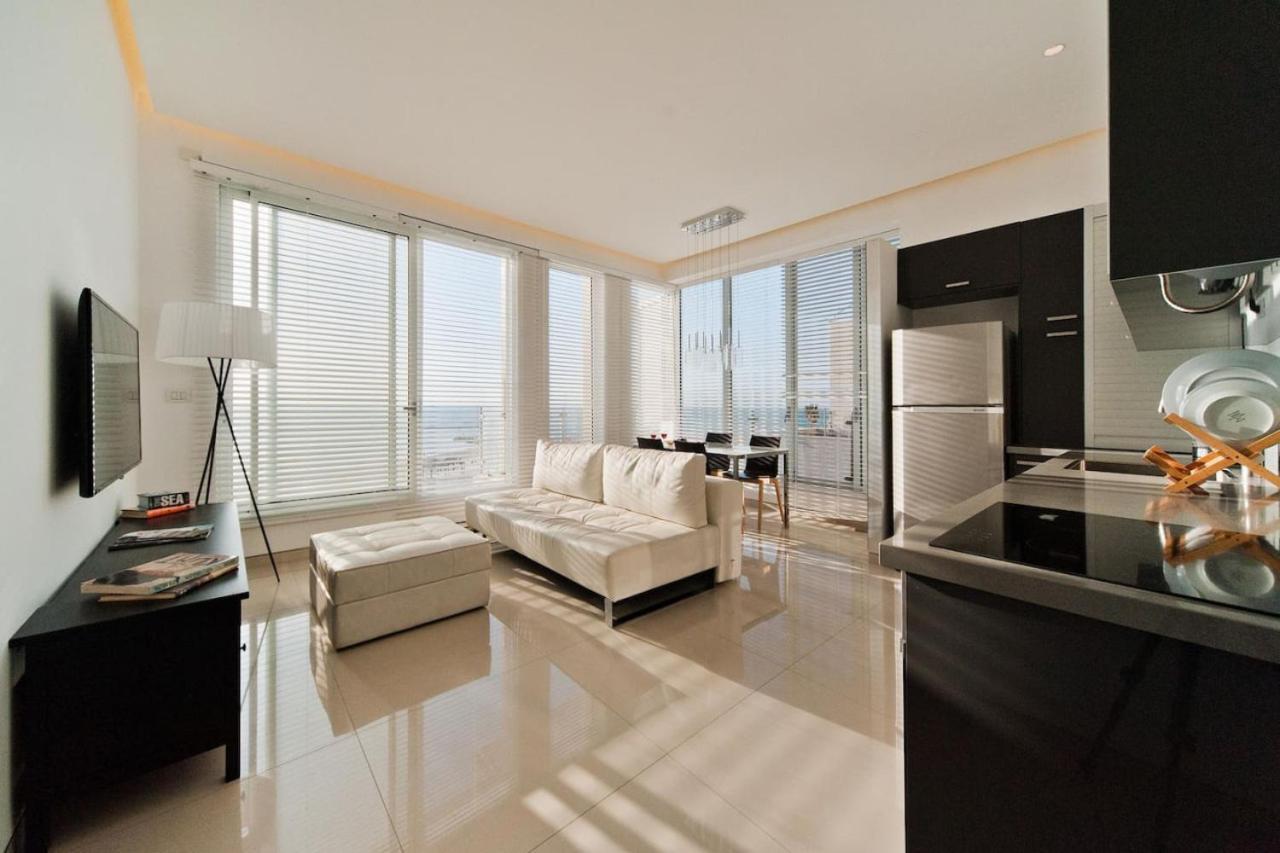 Beach And Sunset Panorama Apartment By Sea N' Rent 텔아비브 외부 사진